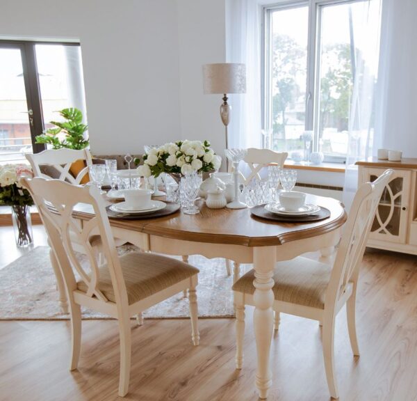 Söögilauakomplekt LILY laud ja 6 tooli